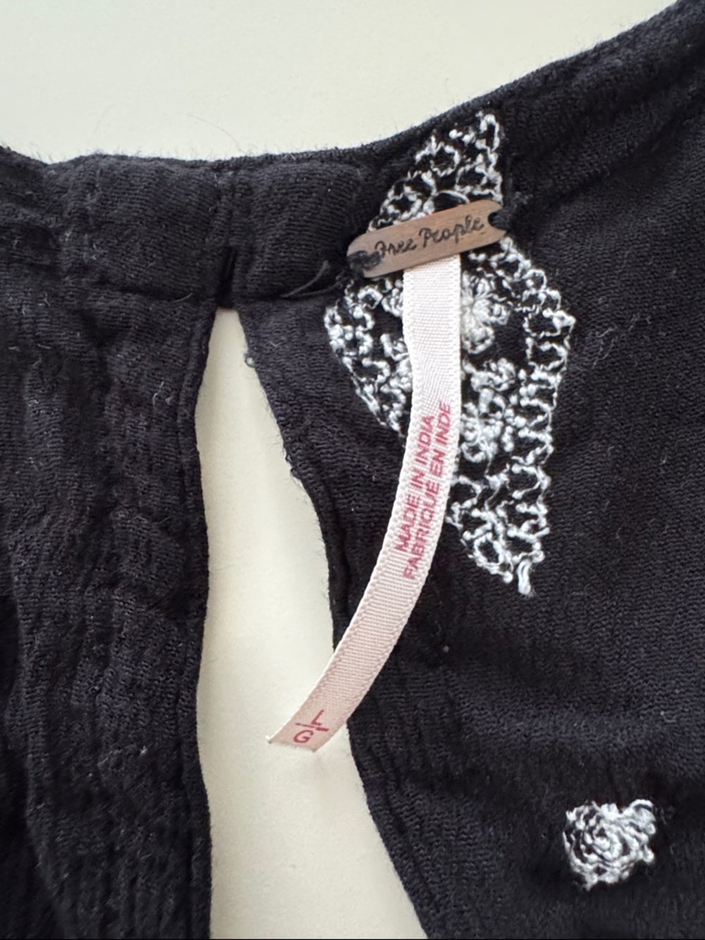 Free People Black Embroidered Sleeveless V-Neck Blouse - Picture 2 of 3